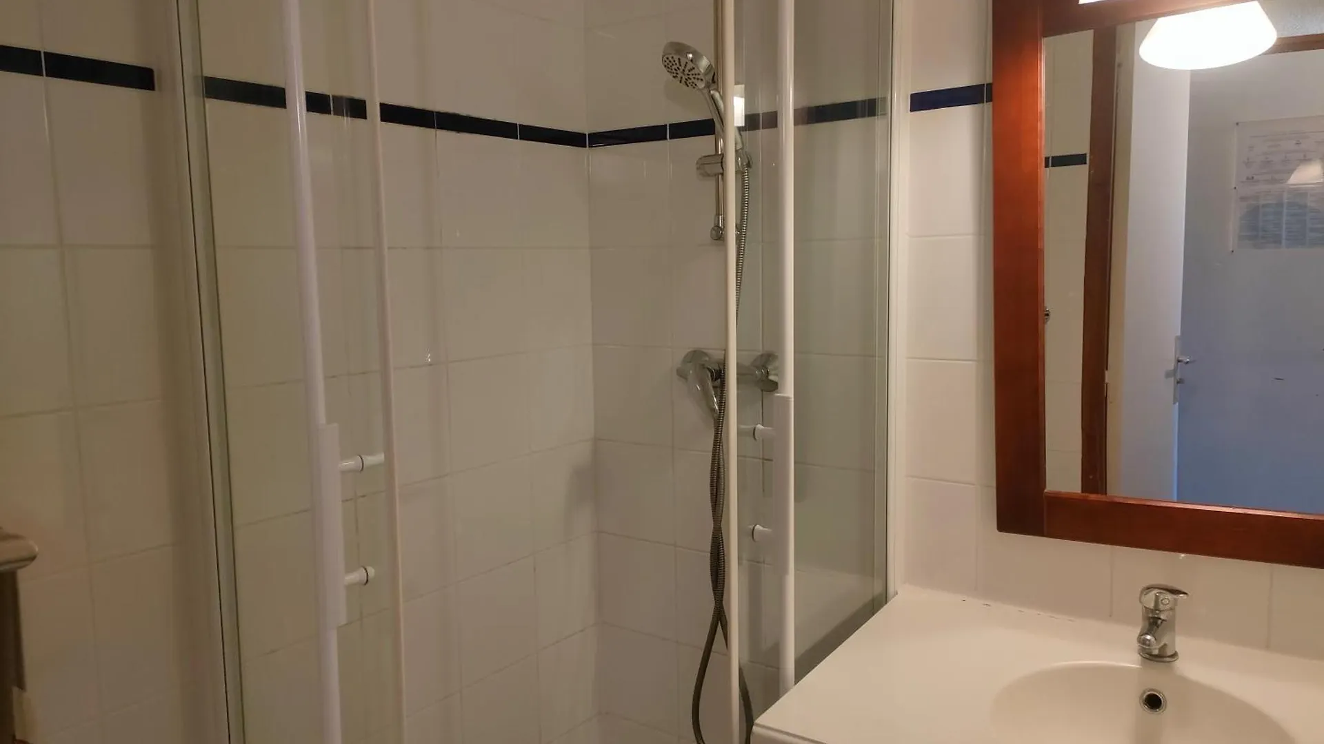 Apartamento Ref 054 A Louer T4 Pour Cinq Personnes Avec Piscine Et Parking Arzon